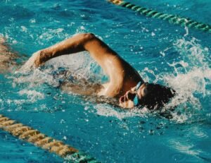 Guide on Skincare for Swimmers to Protect Skin